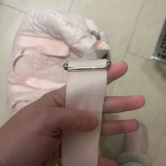 Rare by Selena Gomez pink duffle bag - Picture 6 of 10